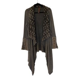 Anthropologie Aratta Silent Journey‎ Gray Waffle Knit Cardigan Lace Beaded SZ M